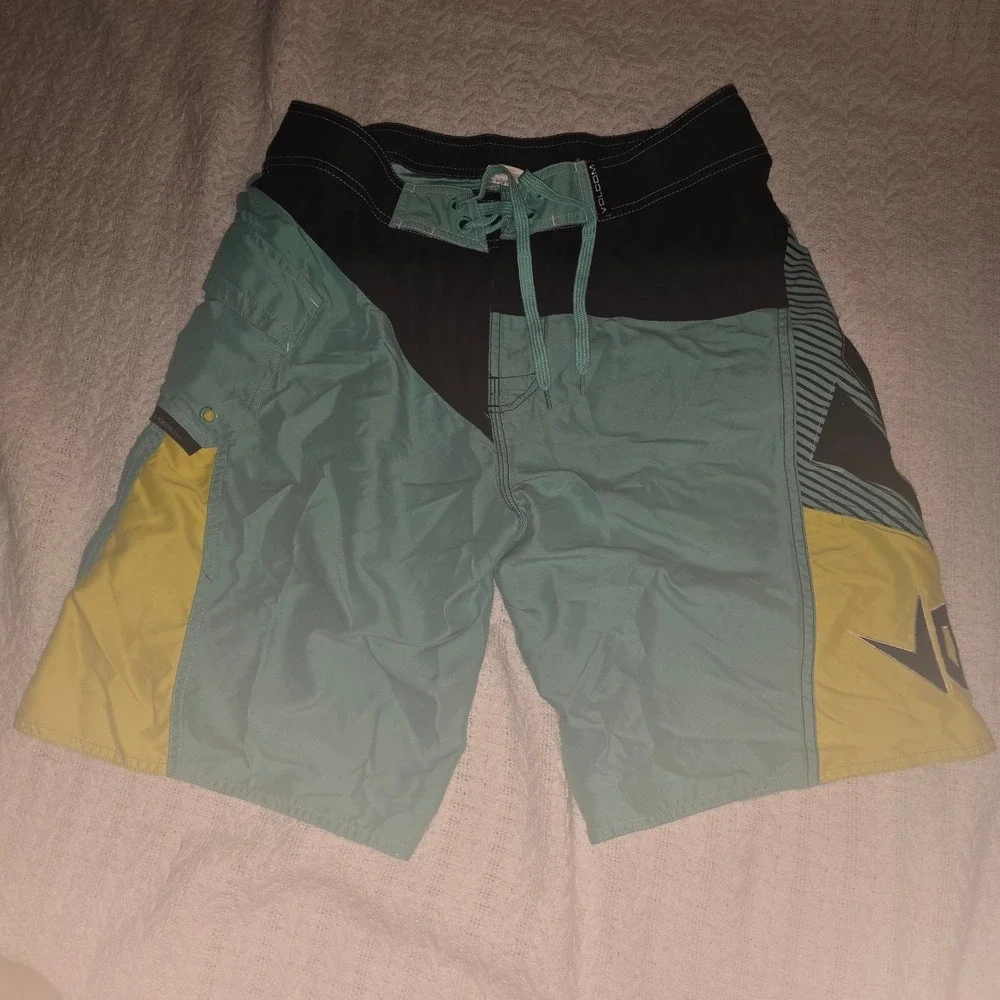 Volcom dive into